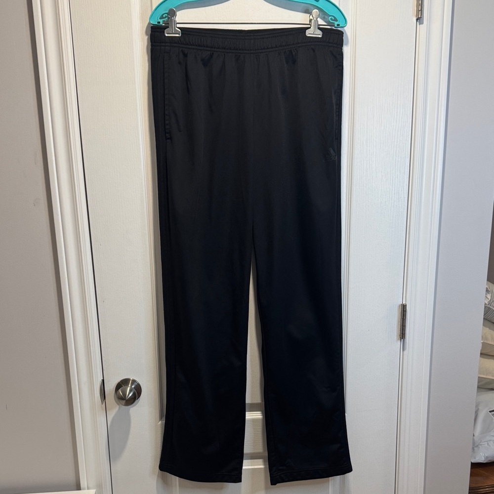 422-Adidas Mens Essentials 3-Stripes Open Hem Track Pants